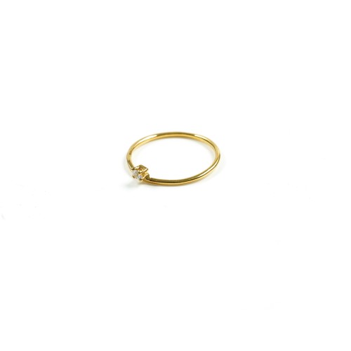gold ring with stone